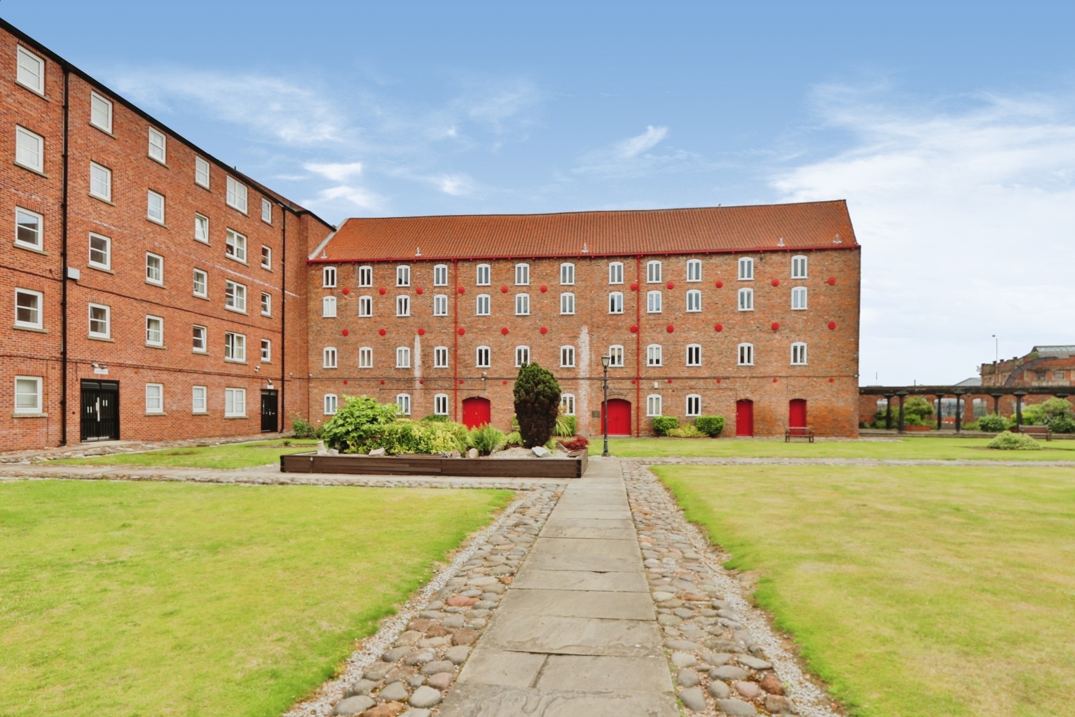 Studio flat for sale in High Street, Hull  - Property Image 8