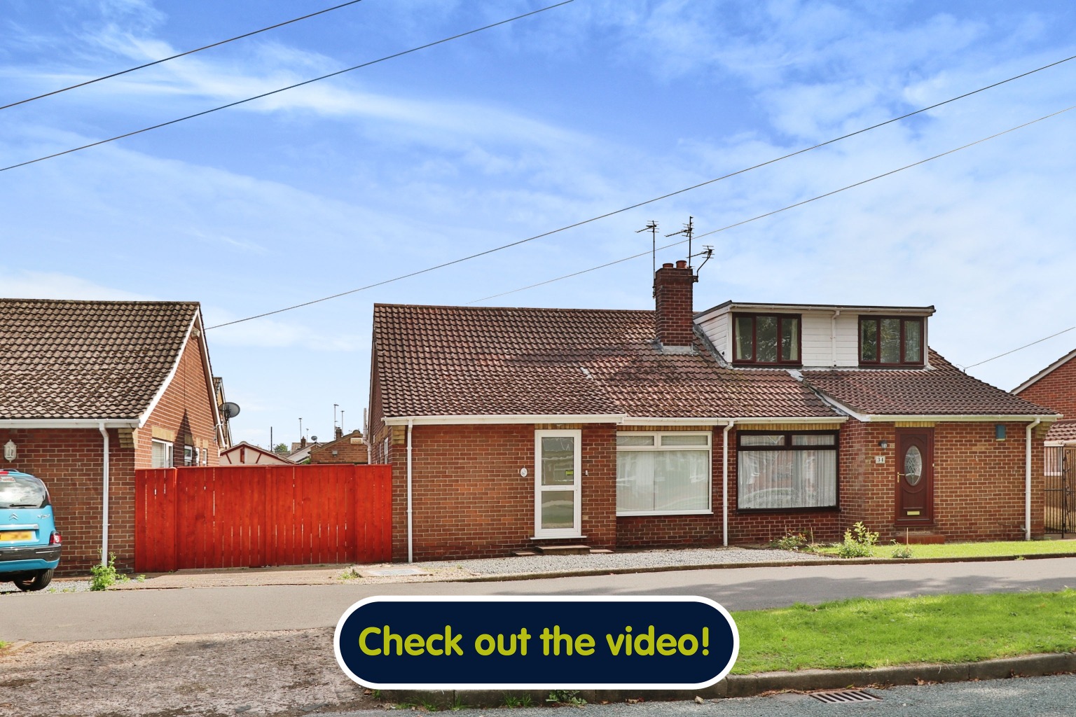 2 bed semi-detached bungalow for sale in Compass Road, Hull - Property Image 1