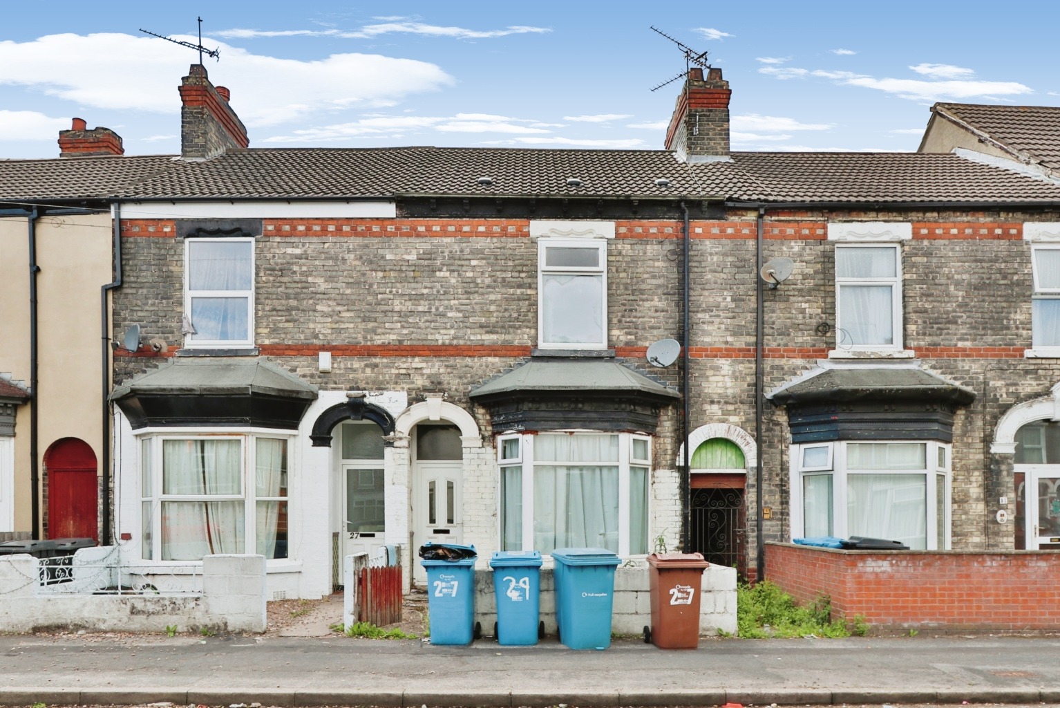 3 bed terraced house for sale in St Leonard's Road, Hull - Property Image 1