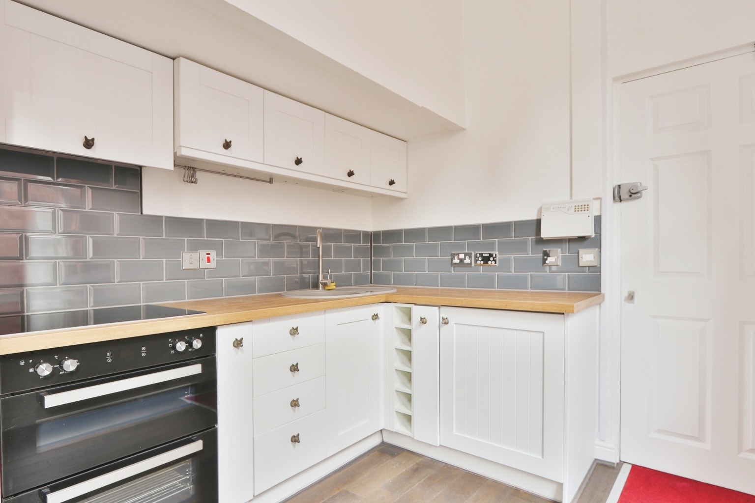 1 bed studio flat for sale in Exchange Court, Hull  - Property Image 3