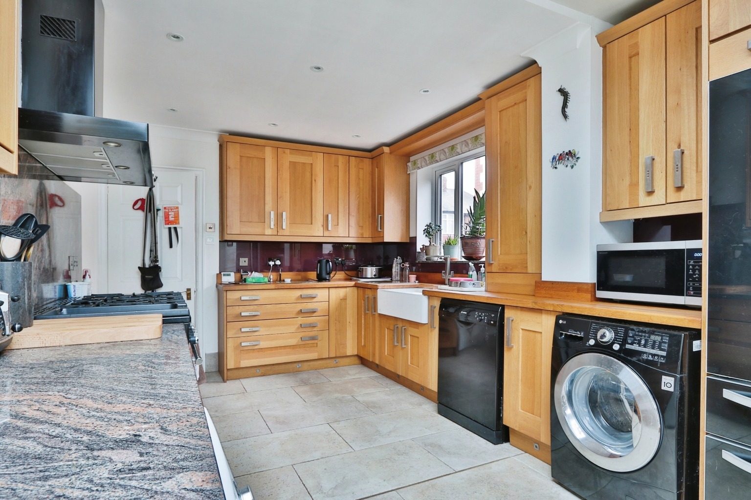 5 bed semi-detached house for sale in Strathmore Avenue, Hull  - Property Image 3