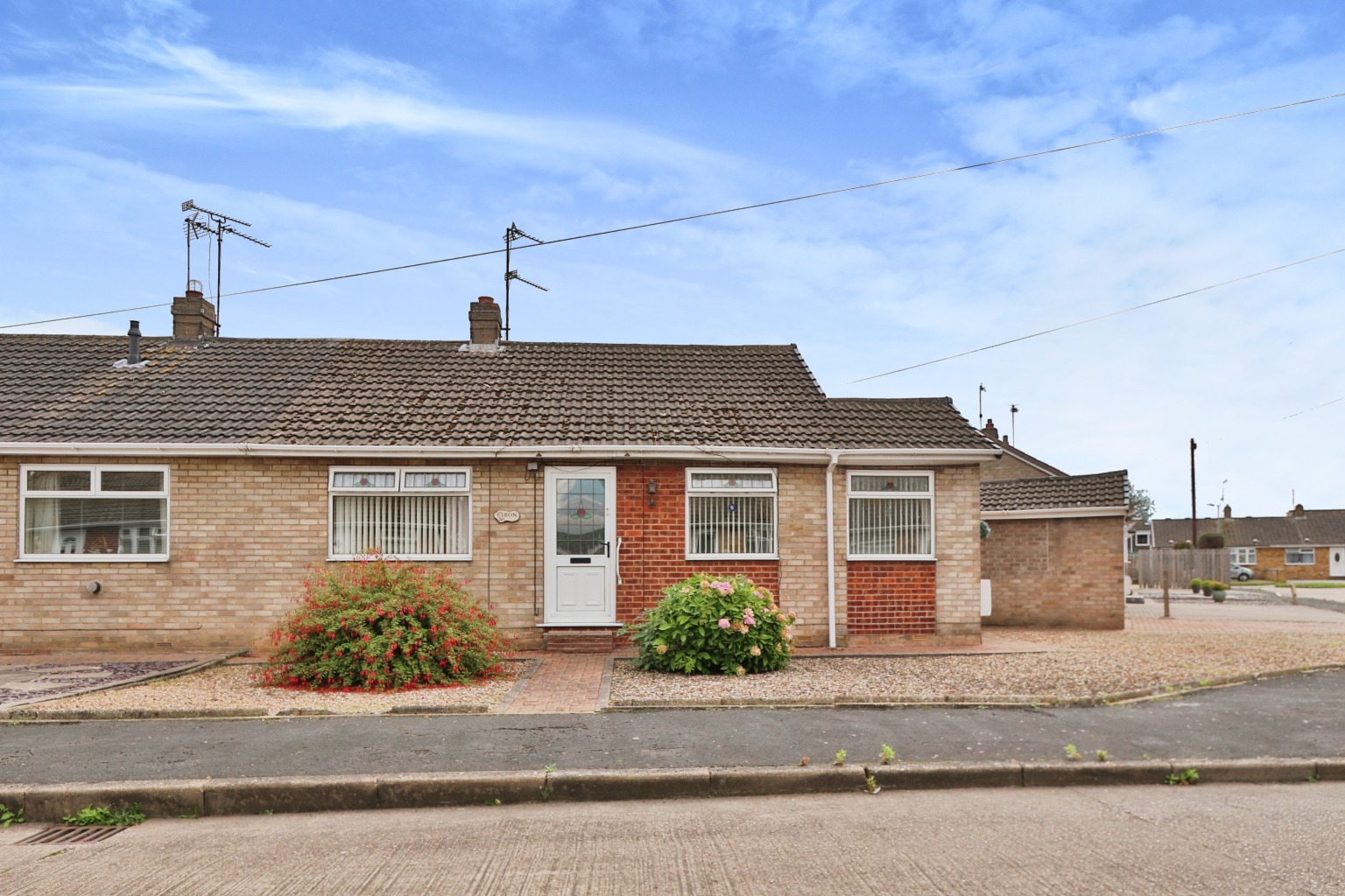 2 bed semi-detached bungalow for sale in Sextant Road, Hull  - Property Image 5