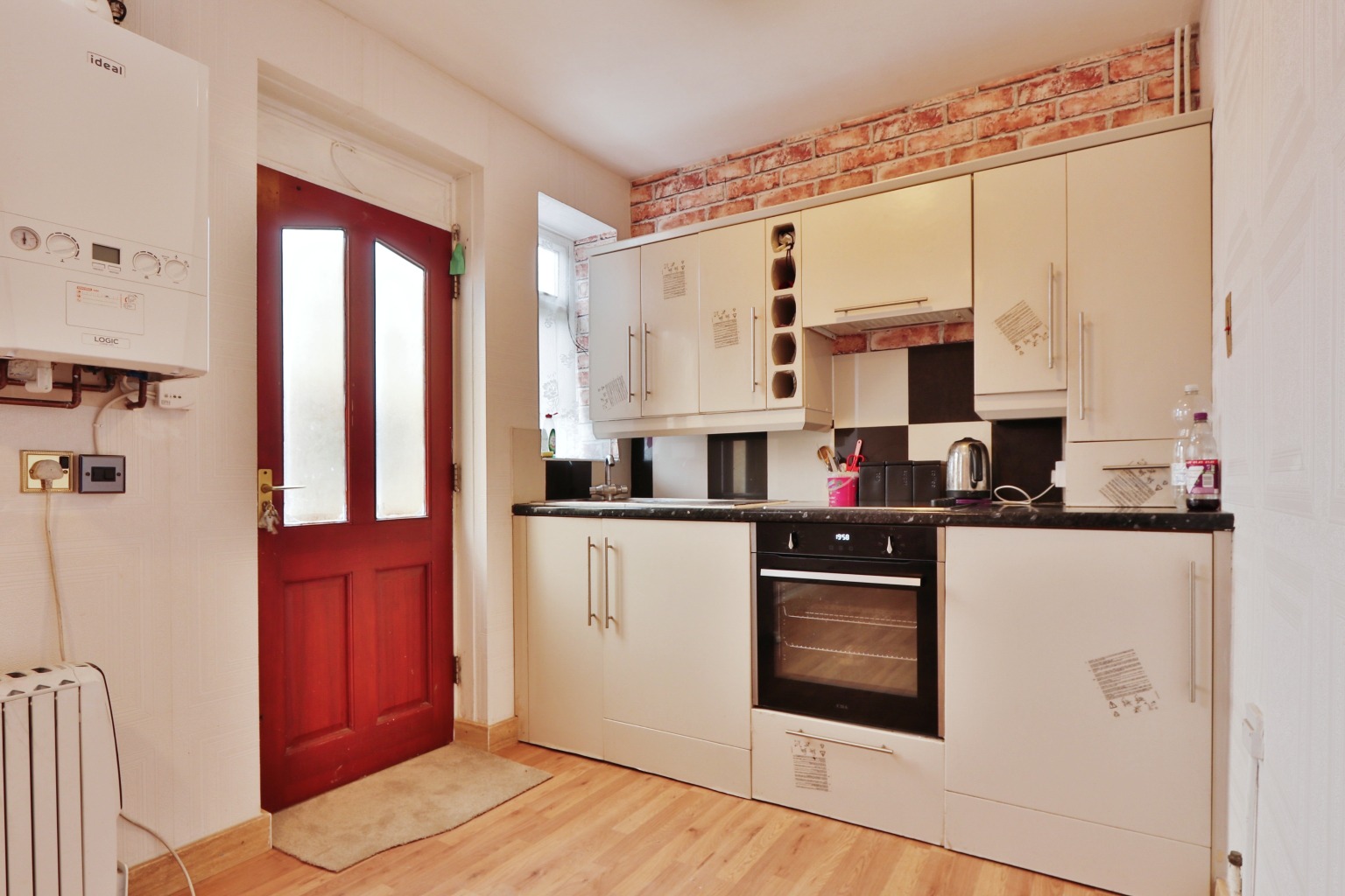 2 bed terraced house for sale in Cranbrook Avenue, Hull  - Property Image 3