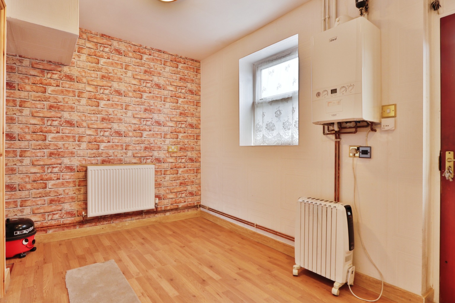 2 bed terraced house for sale in Cranbrook Avenue, Hull  - Property Image 4