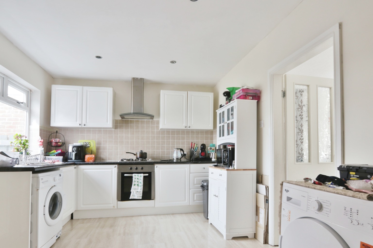 3 bed terraced house for sale in Welwyn Park Road, Hull  - Property Image 2