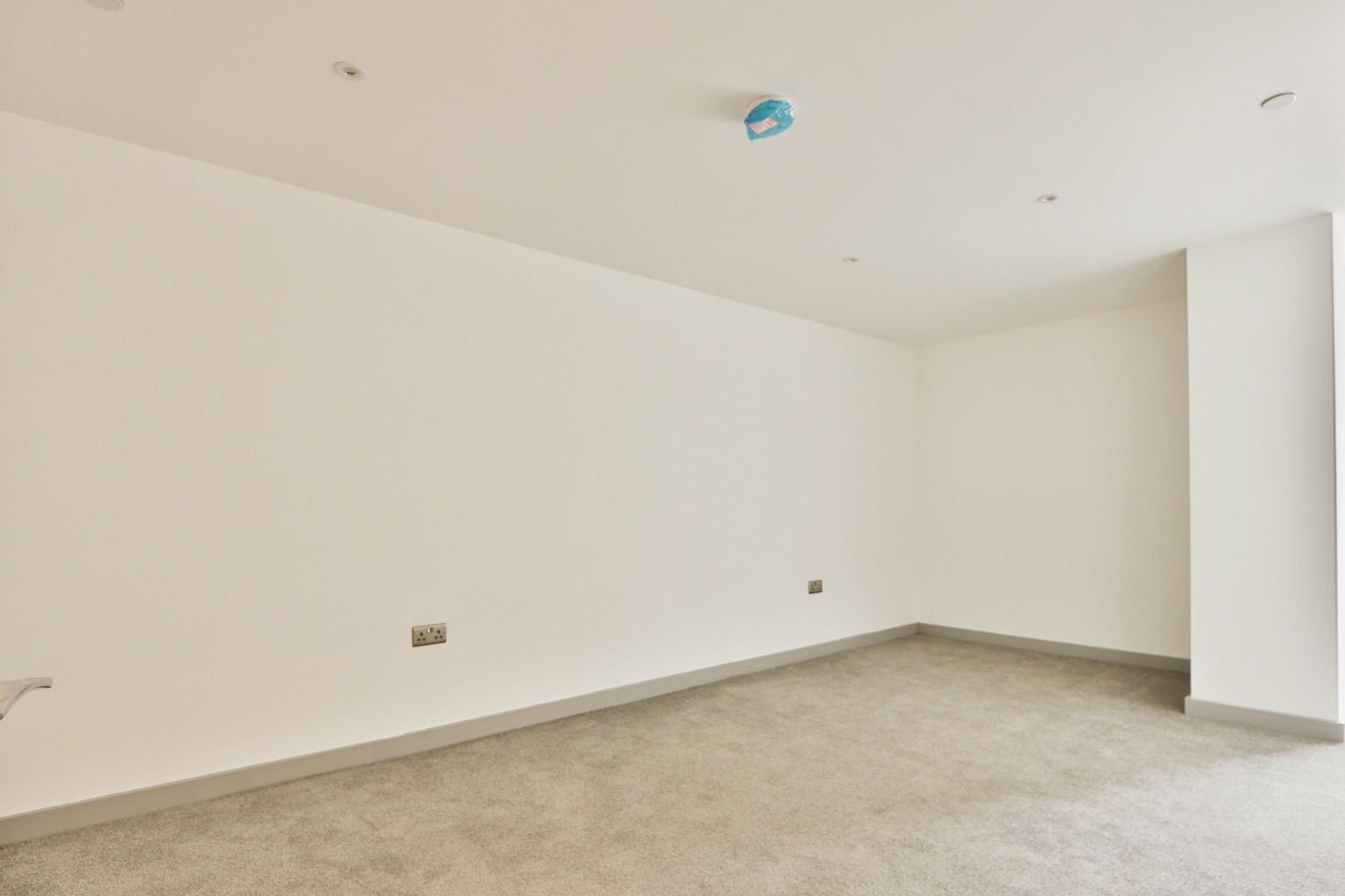 2 bed flat for sale in George Street, Hull  - Property Image 5