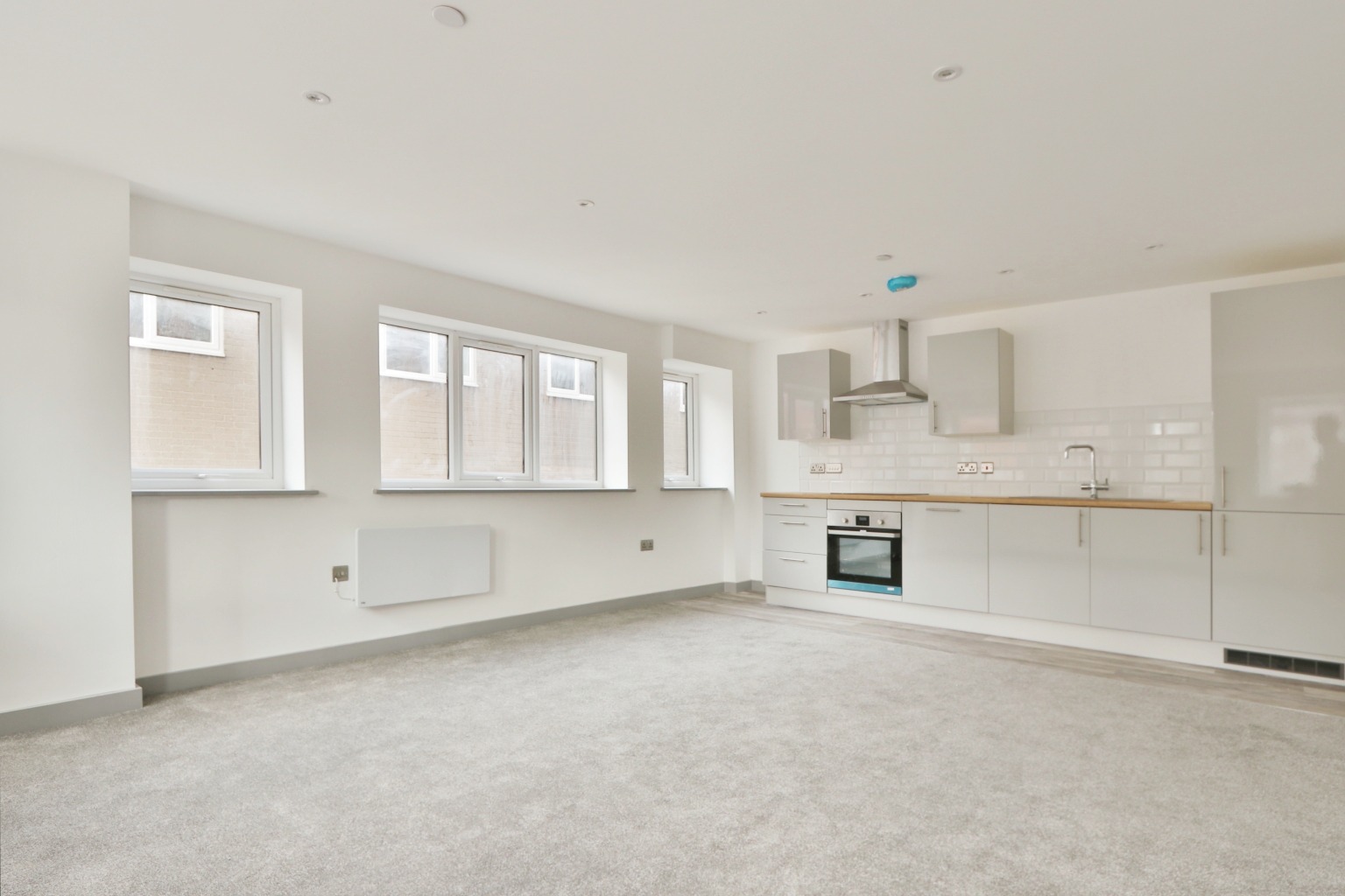 2 bed flat for sale in George Street, Hull  - Property Image 2