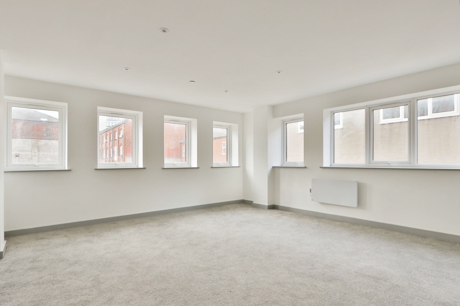 2 bed flat for sale in George Street, Hull  - Property Image 3