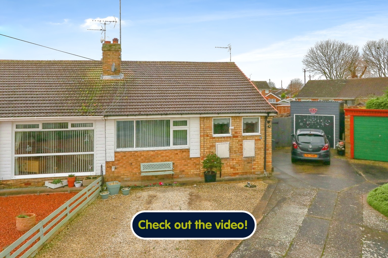 2 bed semi-detached bungalow for sale in Port Avenue, Hull  - Property Image 1