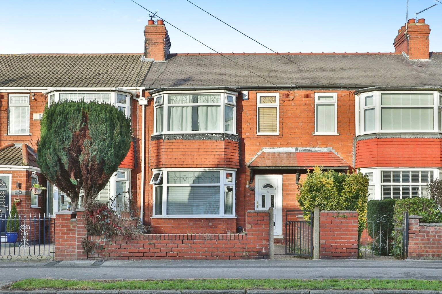 3 bed terraced house for sale in Welwyn Park Avenue, Hull  - Property Image 1