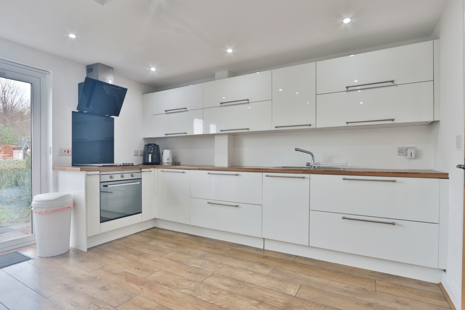 2 bed terraced house for sale in Endike Lane, Hull  - Property Image 2