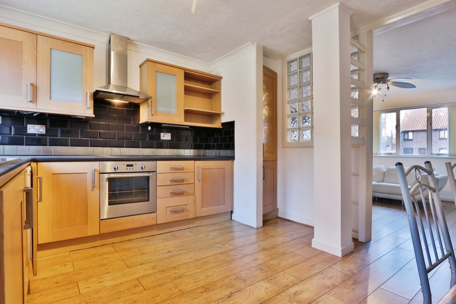 2 bed terraced house for sale in Grammar School Yard, Hull  - Property Image 2