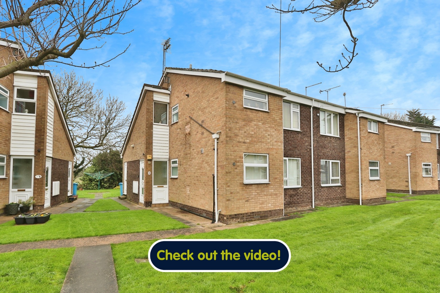 2 bed ground floor flat for sale in Gullane Drive, Hull  - Property Image 1