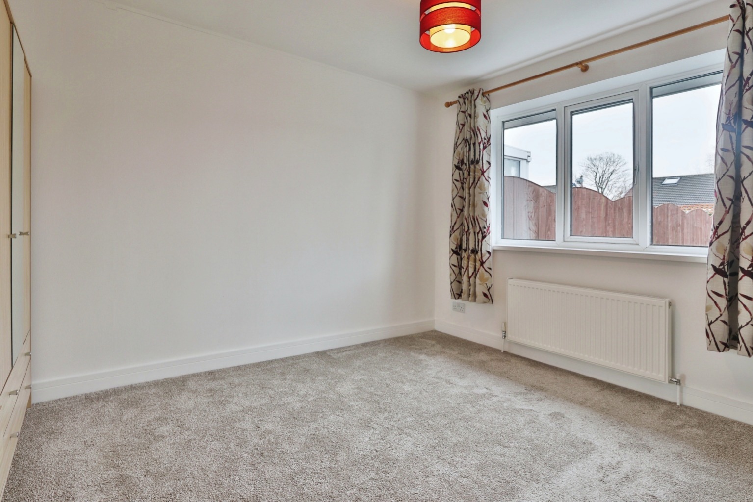 2 bed bungalow for sale in Greylees Avenue, Hull  - Property Image 6