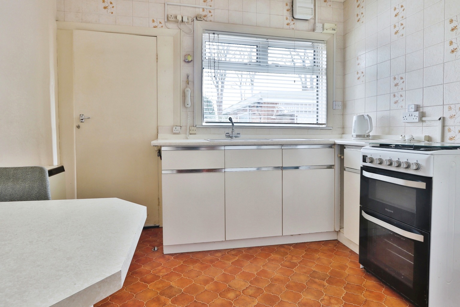 3 bed end of terrace house for sale in Kirkham Drive, Hull  - Property Image 5