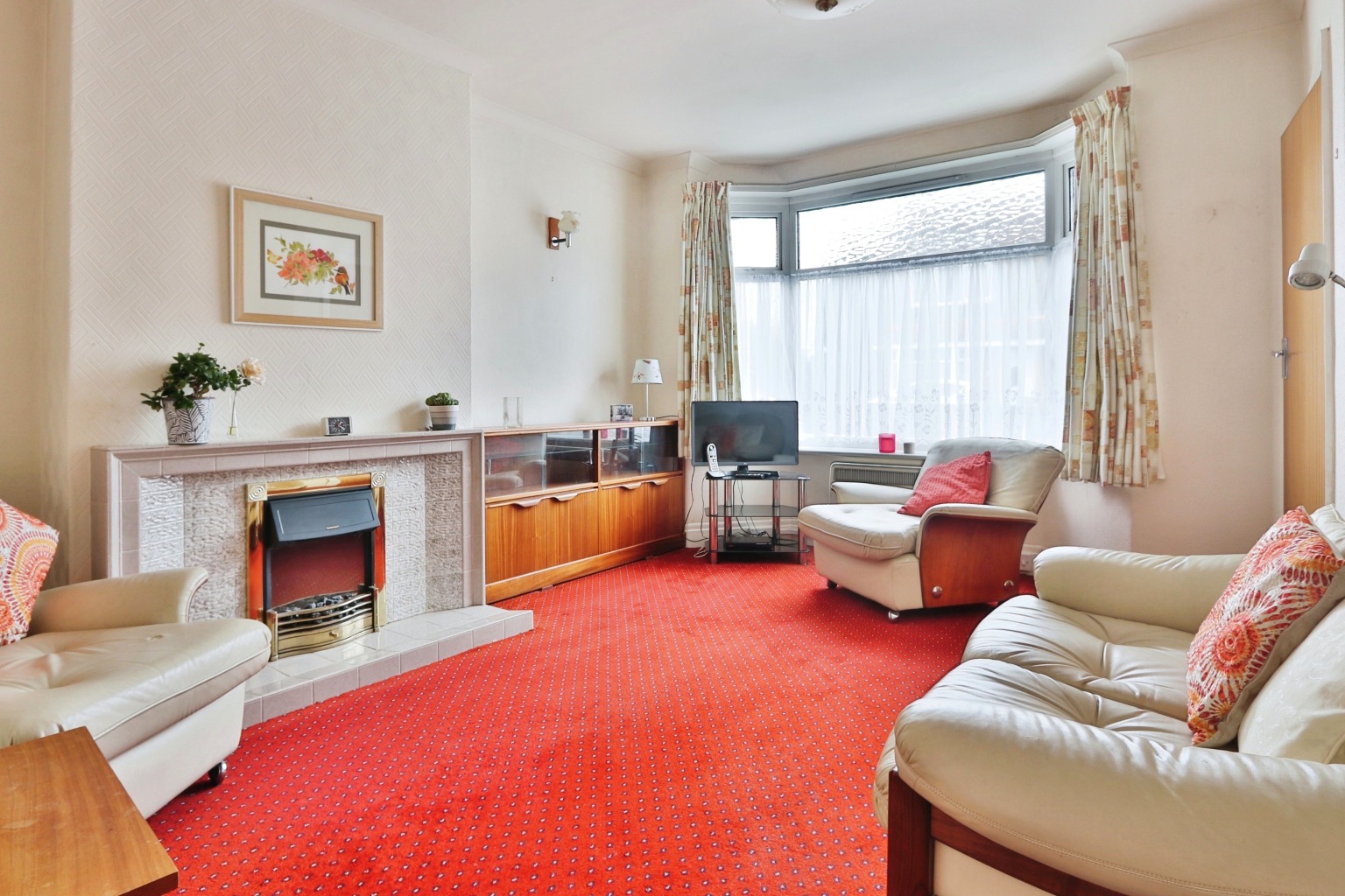 3 bed end of terrace house for sale in Kirkham Drive, Hull  - Property Image 2