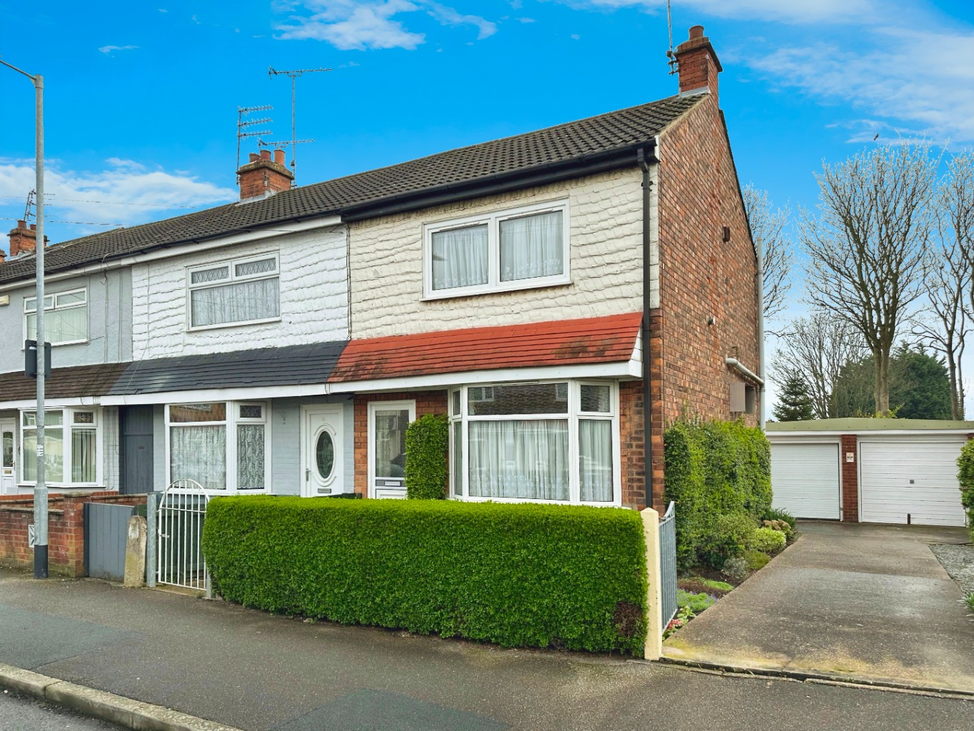3 bed end of terrace house for sale in Kirkham Drive, Hull  - Property Image 1
