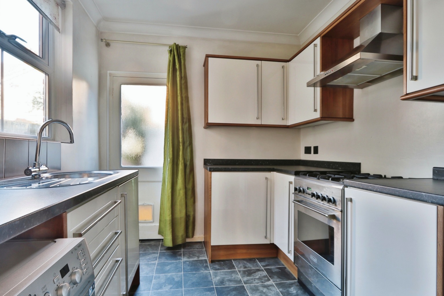 2 bed terraced house for sale in Belvoir Street, Hull  - Property Image 2