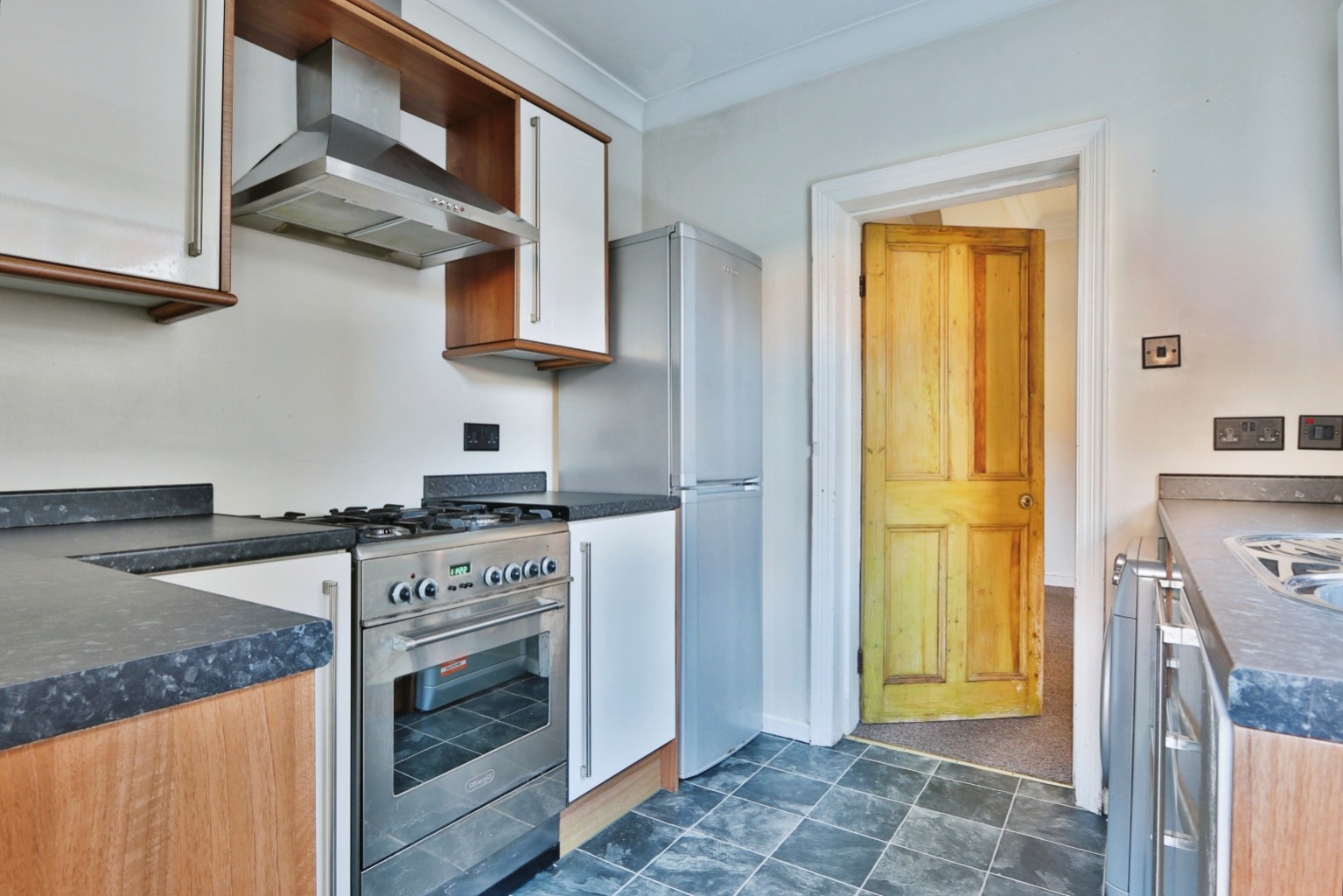 2 bed terraced house for sale in Belvoir Street, Hull  - Property Image 3