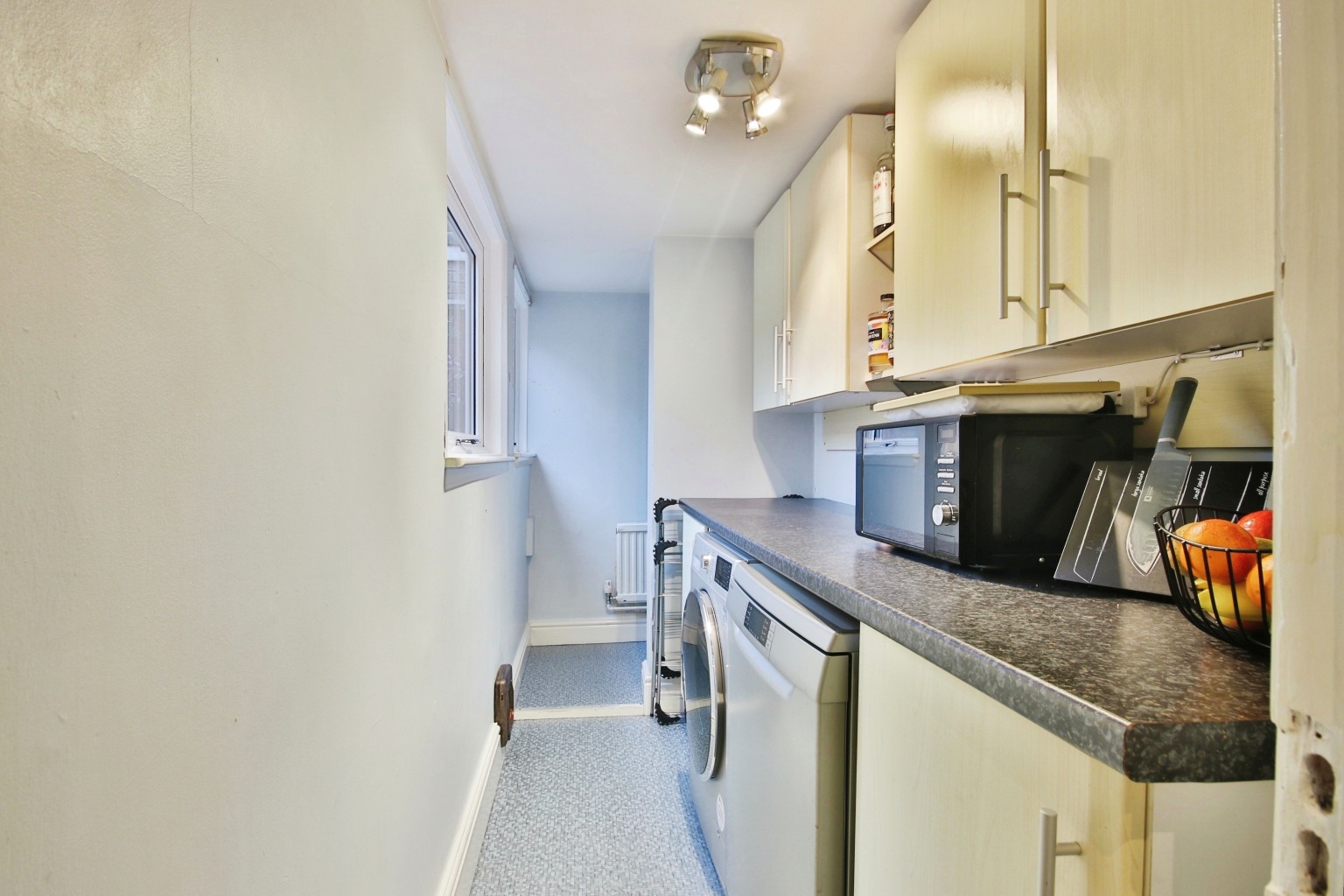2 bed terraced house for sale in Farnley Square, Hull  - Property Image 6