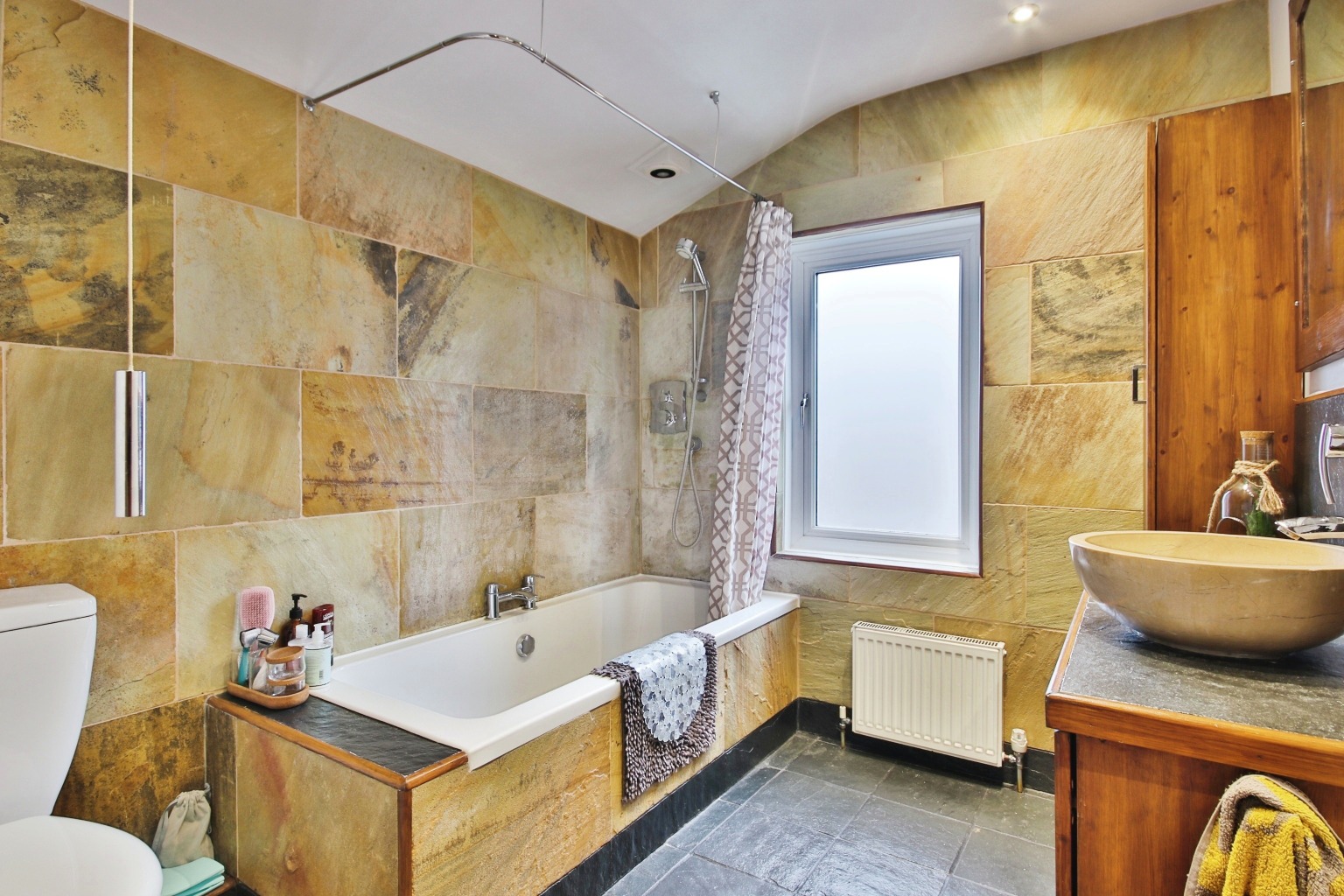 2 bed terraced house for sale in Farnley Square, Hull  - Property Image 10