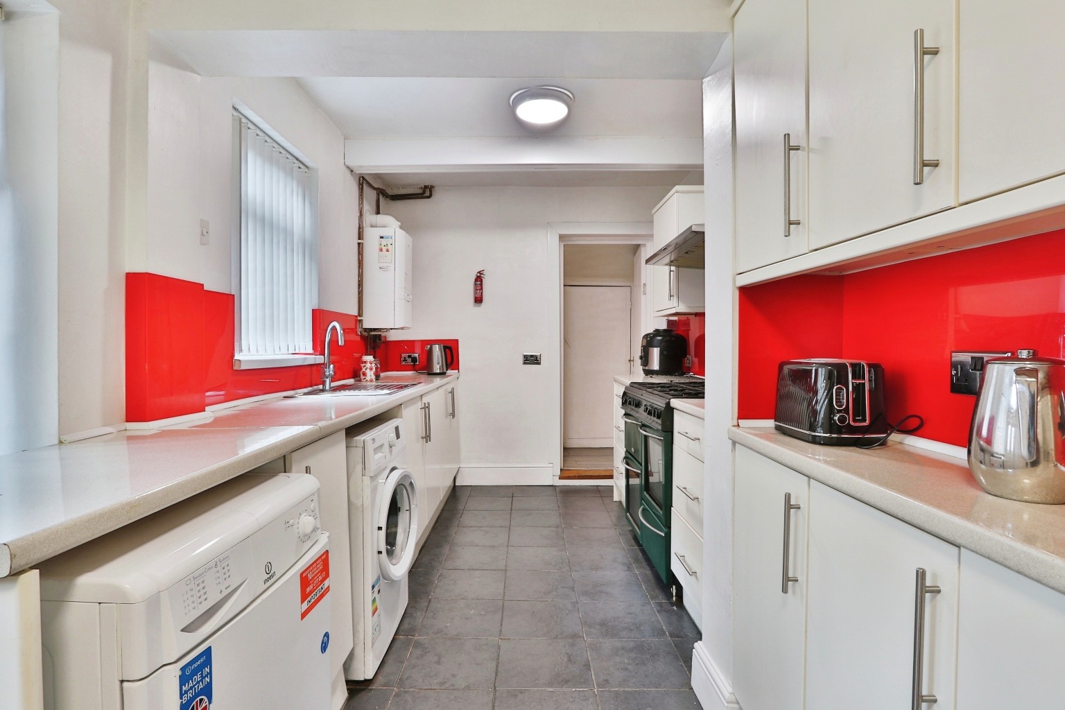 3 bed terraced house for sale in Queens Road, Hull  - Property Image 5