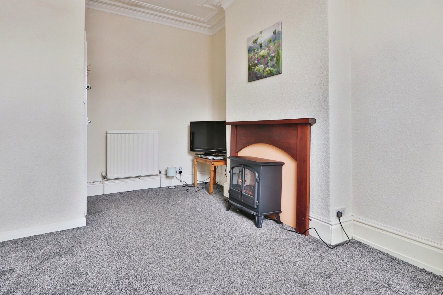 3 bed terraced house for sale in Queens Road, Hull  - Property Image 2