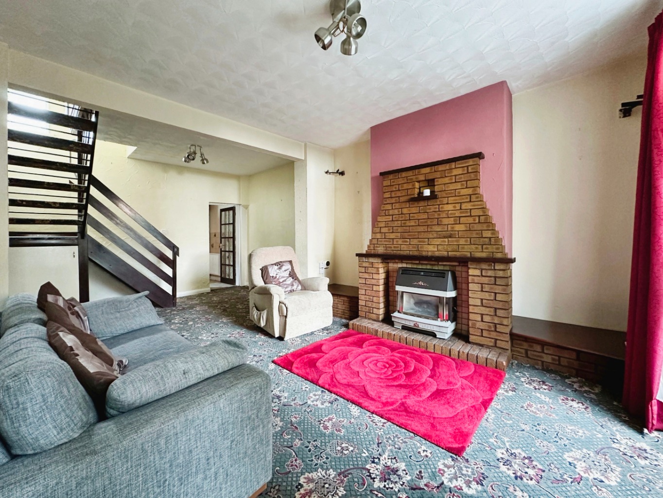 2 bed end of terrace house for sale in Perth Street, Hull  - Property Image 2
