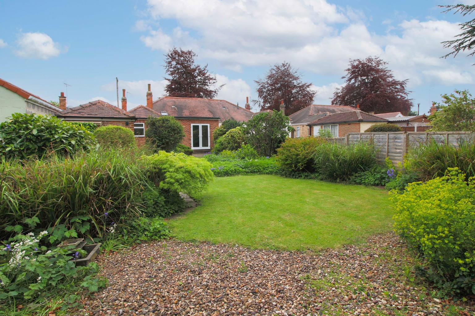 2 bed semi-detached bungalow for sale in Beech Lawn, Hull  - Property Image 3