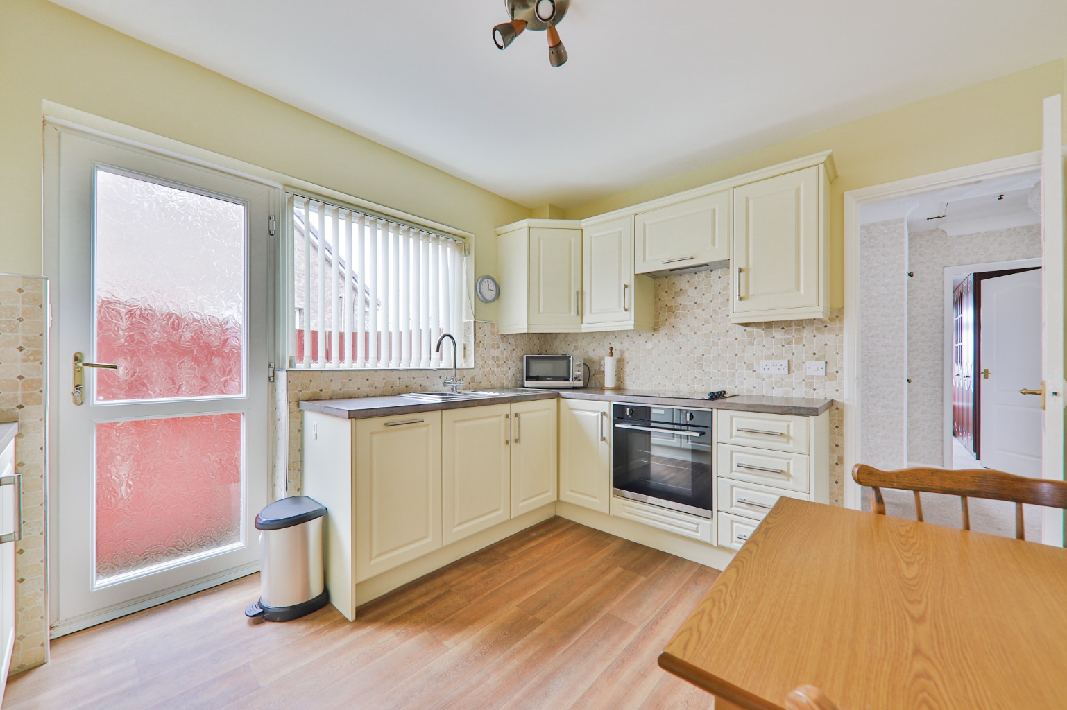 2 bed detached bungalow for sale in Brimington Road, Hull  - Property Image 6