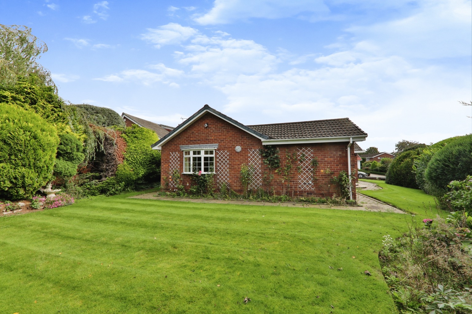 3 bed detached bungalow for sale in Parklands Drive, North Ferriby - Property Image 1