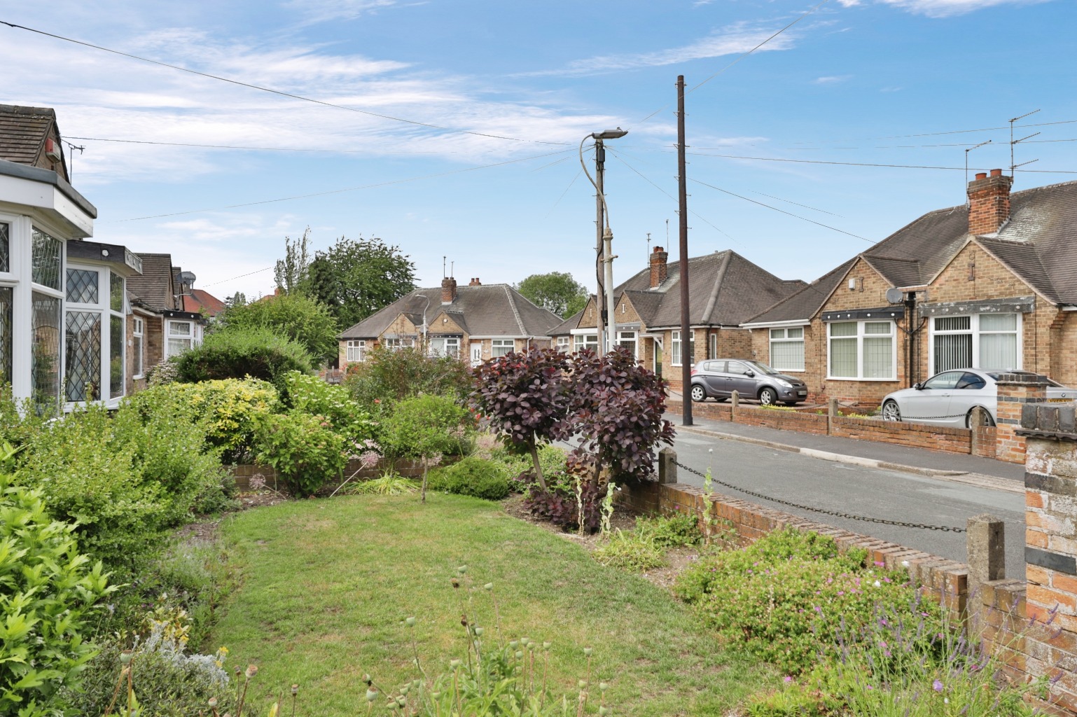 2 bed bungalow for sale in Grange Crescent, Hull  - Property Image 2