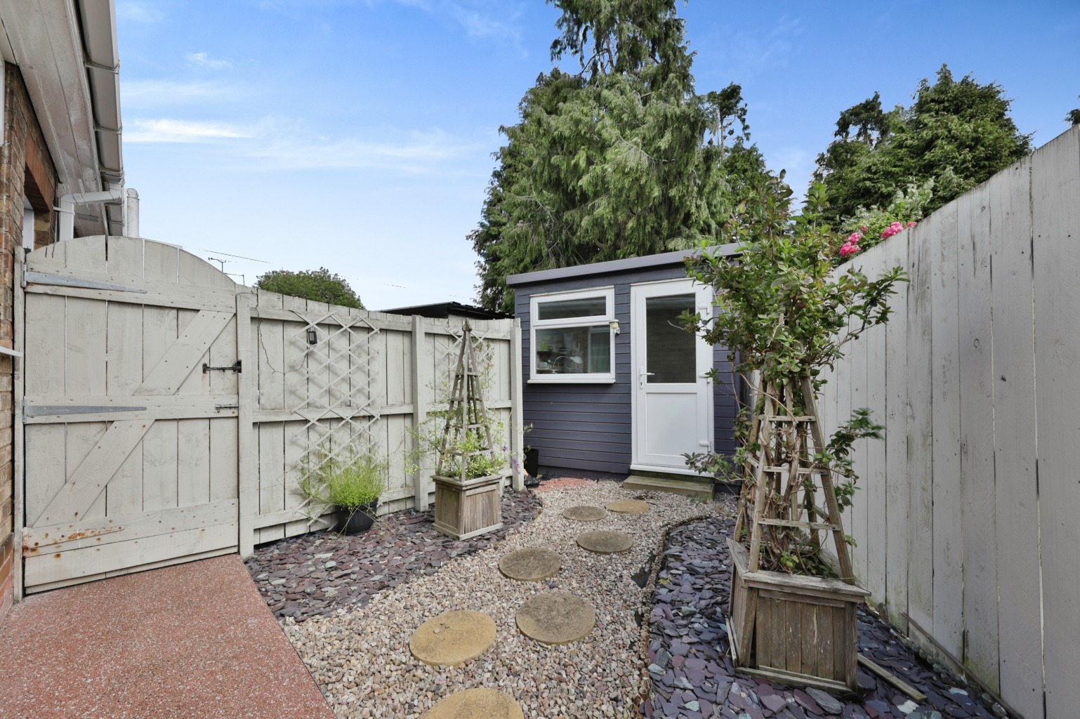 2 bed bungalow for sale in Grange Crescent, Hull  - Property Image 10
