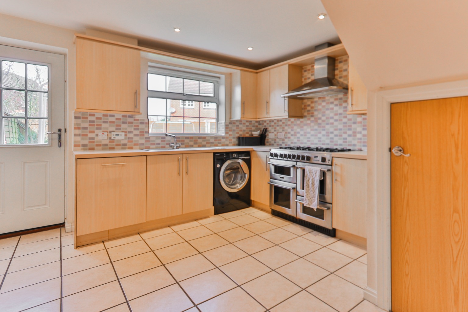 3 bed semi-detached house for sale in Stubbs Close, Brough  - Property Image 2