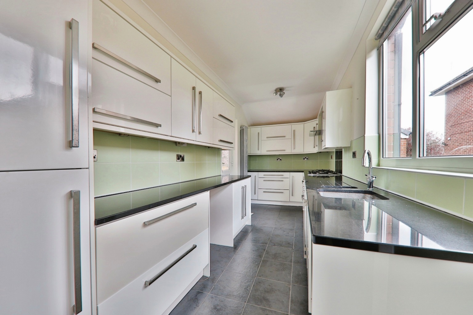 3 bed detached house for sale in Hull Road, Hull  - Property Image 7