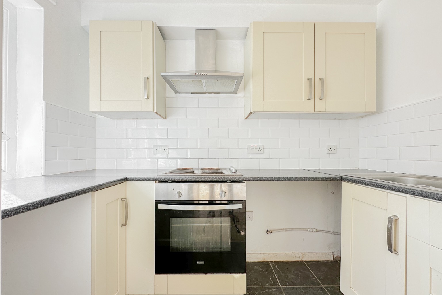 1 bed flat for sale in St Luke's Court, Hull  - Property Image 2