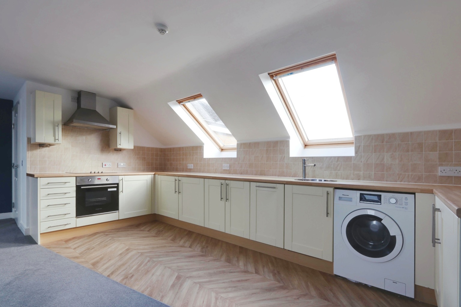 2 bed flat for sale in St Andrews Court, Hull  - Property Image 2