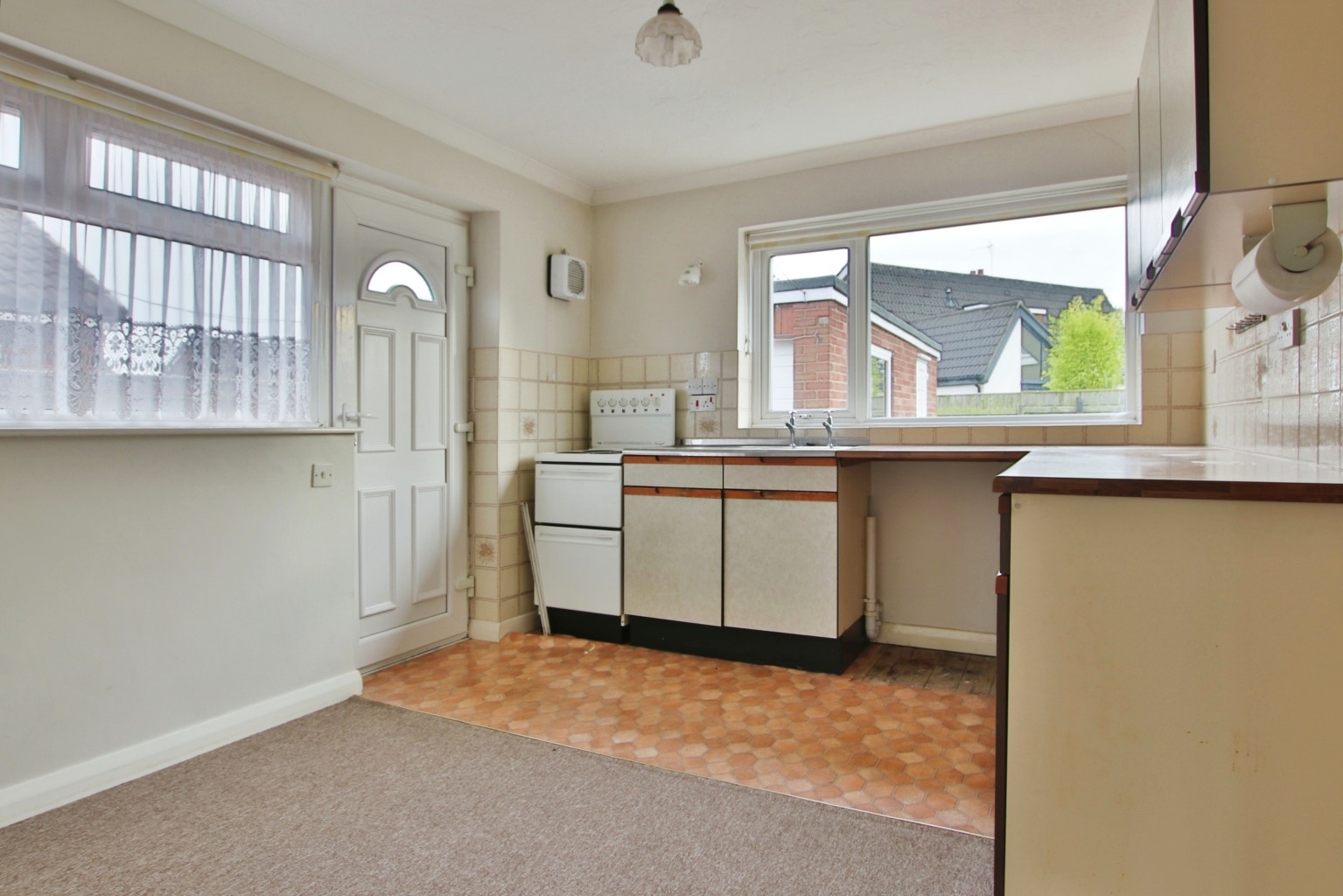 3 bed detached bungalow for sale in Lambert Avenue, Brough  - Property Image 2