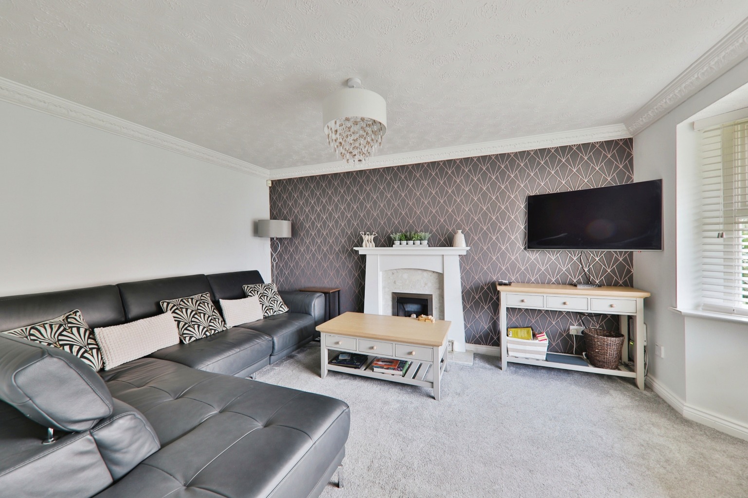 4 bed detached house for sale in Acorn Way, Hessle  - Property Image 2