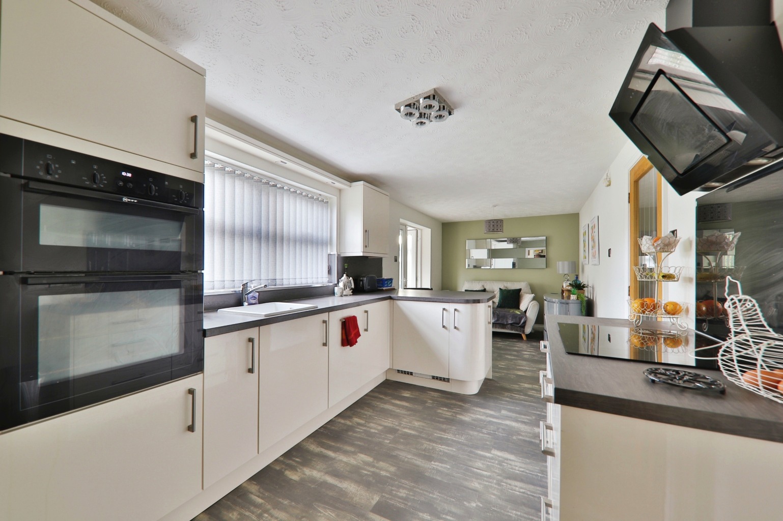 4 bed detached house for sale in Acorn Way, Hessle  - Property Image 3