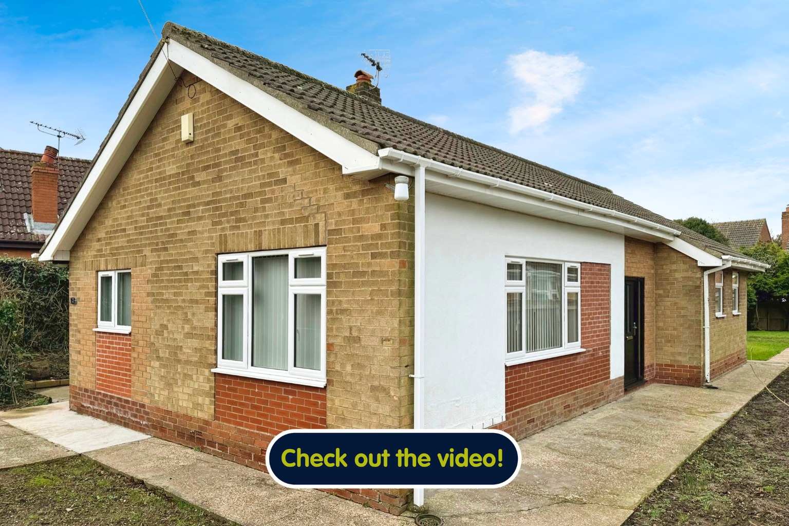 3 bed detached bungalow for sale in Chantry Way East, North Ferriby  - Property Image 1