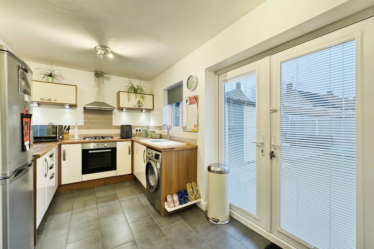 3 bed terraced house for sale in Saltash Road, Hull  - Property Image 4
