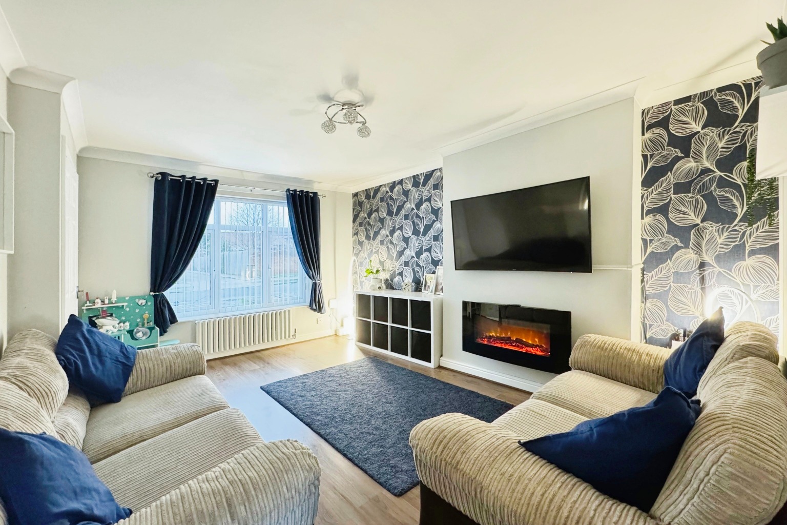 3 bed terraced house for sale in Saltash Road, Hull  - Property Image 2