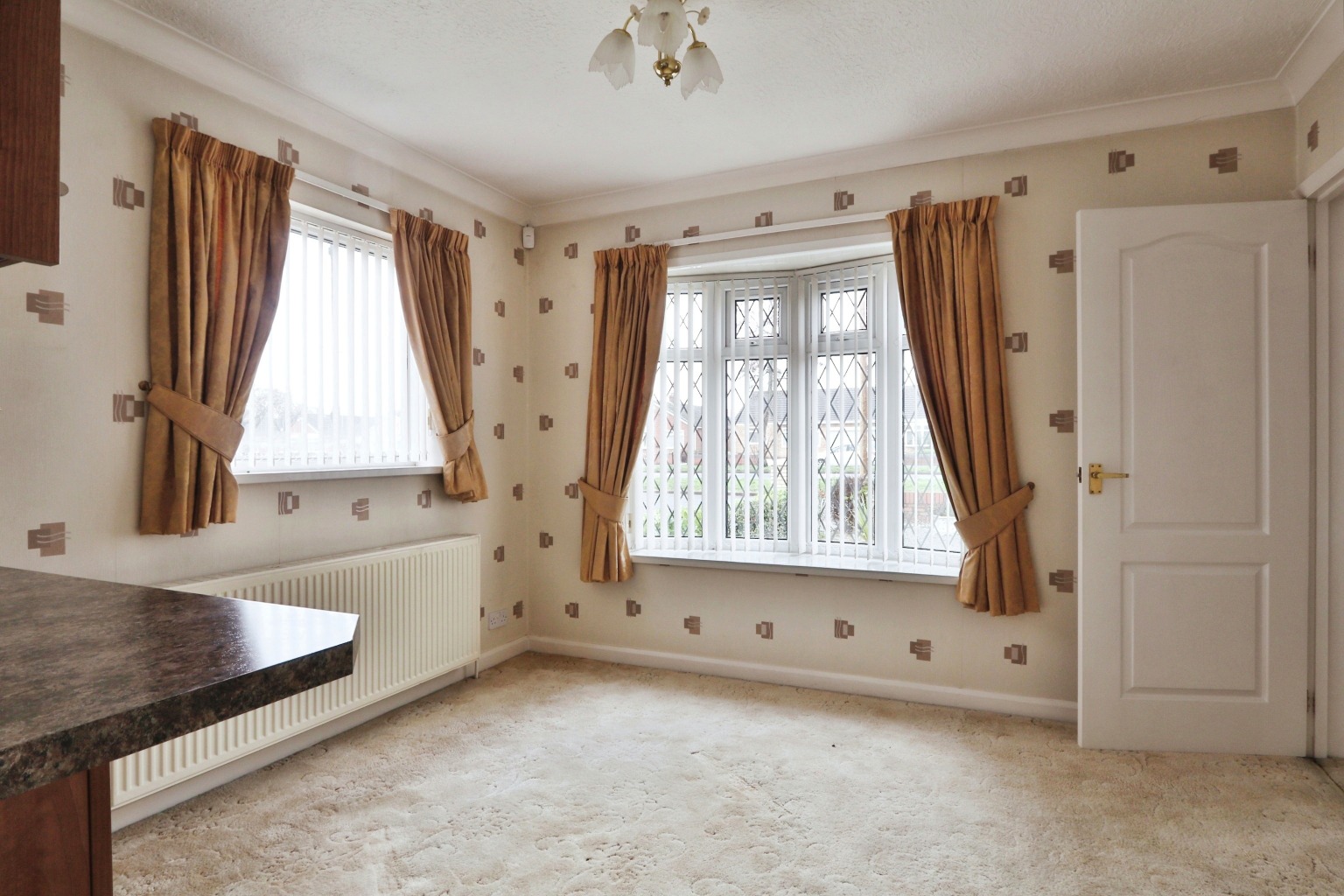 2 bed detached bungalow for sale in The Parkway, Hull  - Property Image 7