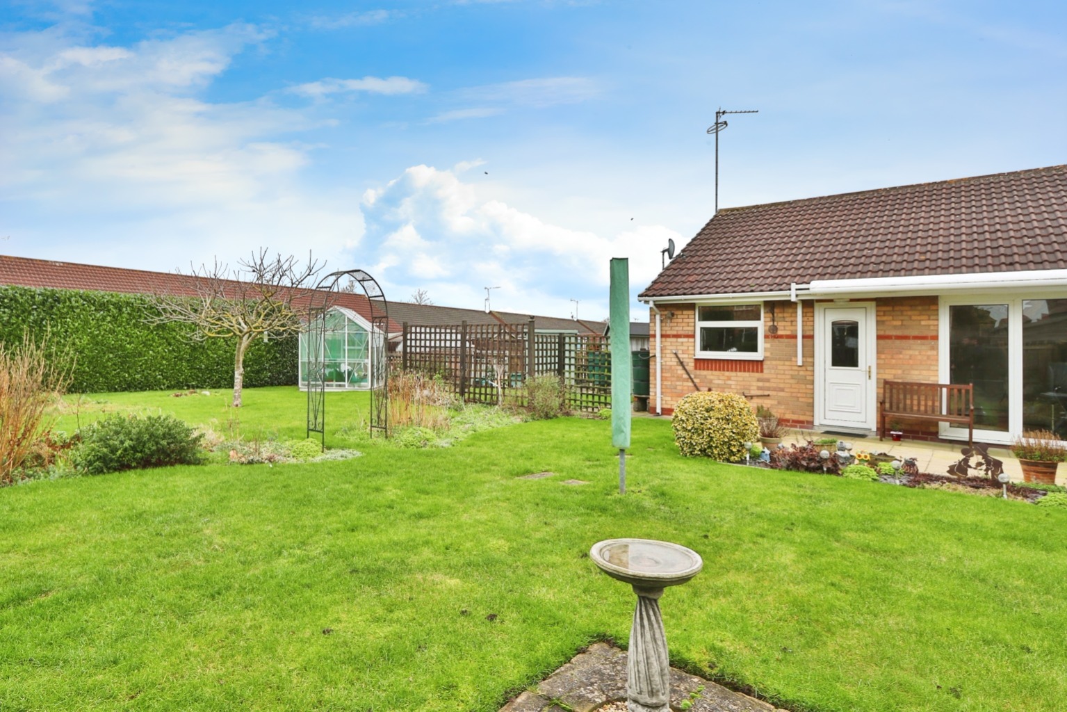 2 bed semi-detached bungalow for sale in Sable Close, Hull  - Property Image 9