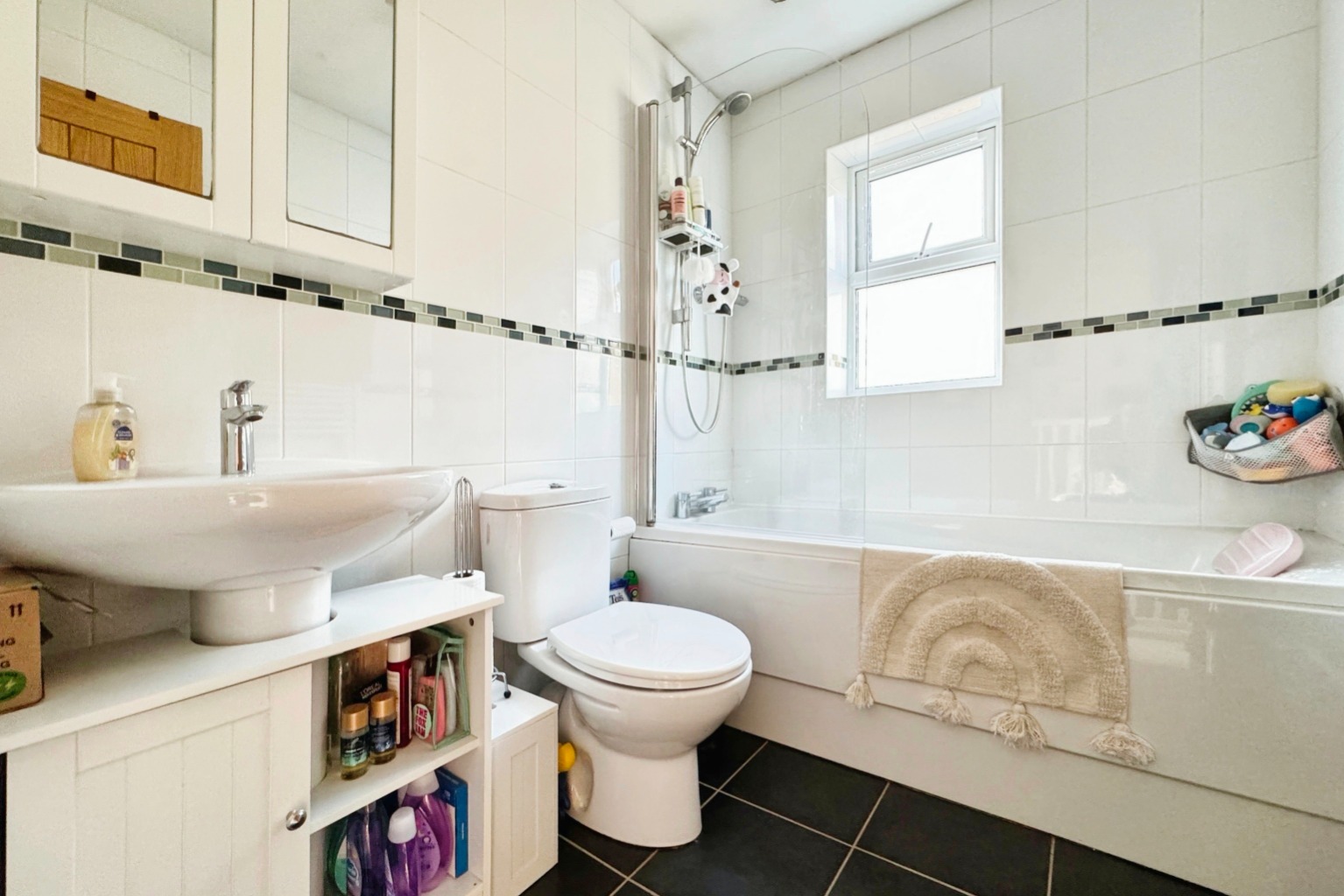 3 bed semi-detached house for sale in Green Lane, Hessle  - Property Image 9
