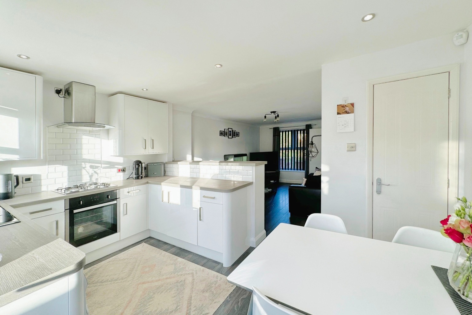 3 bed semi-detached house for sale in Green Lane, Hessle  - Property Image 3