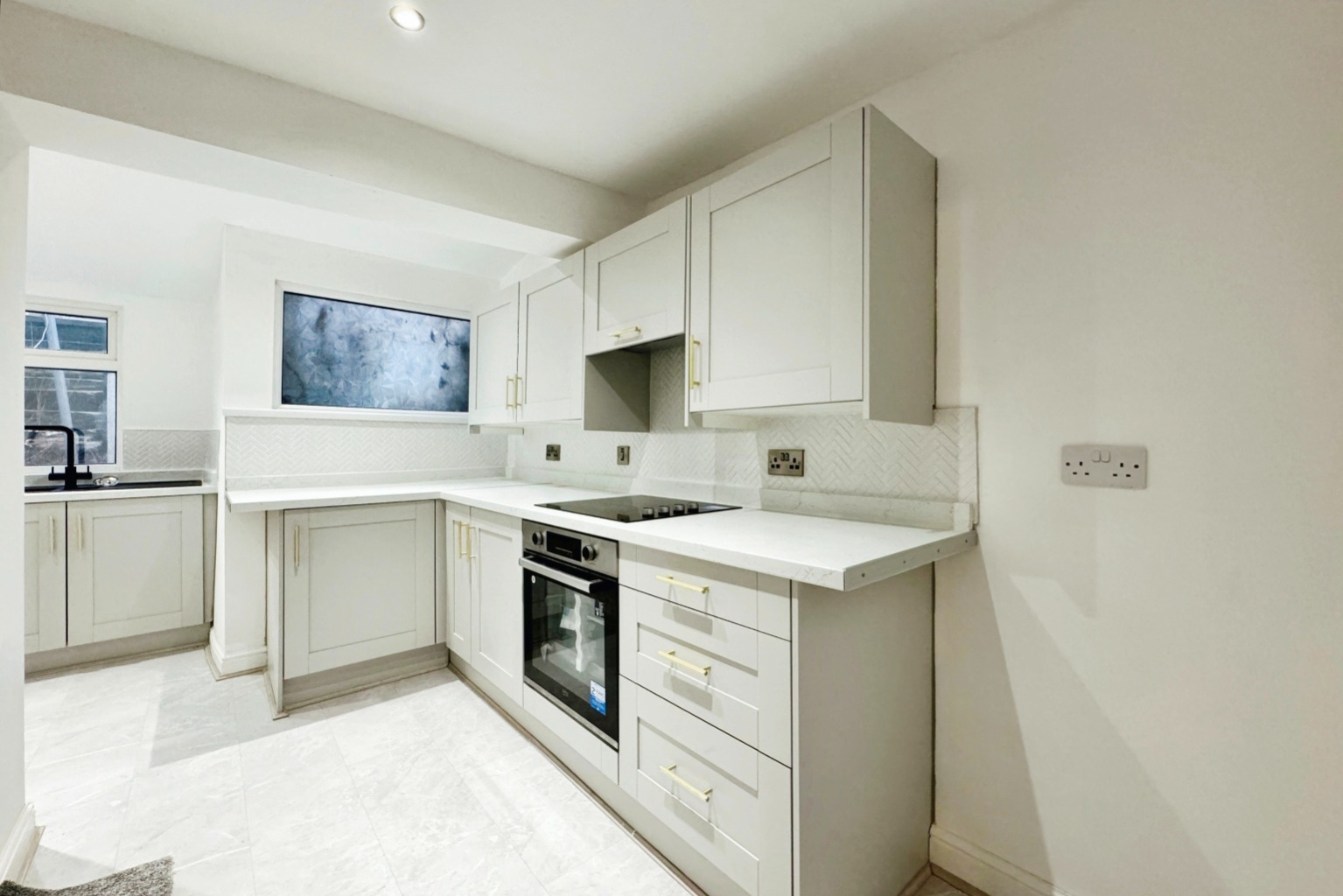 2 bed detached house for sale in The Hourne, Hessle  - Property Image 5
