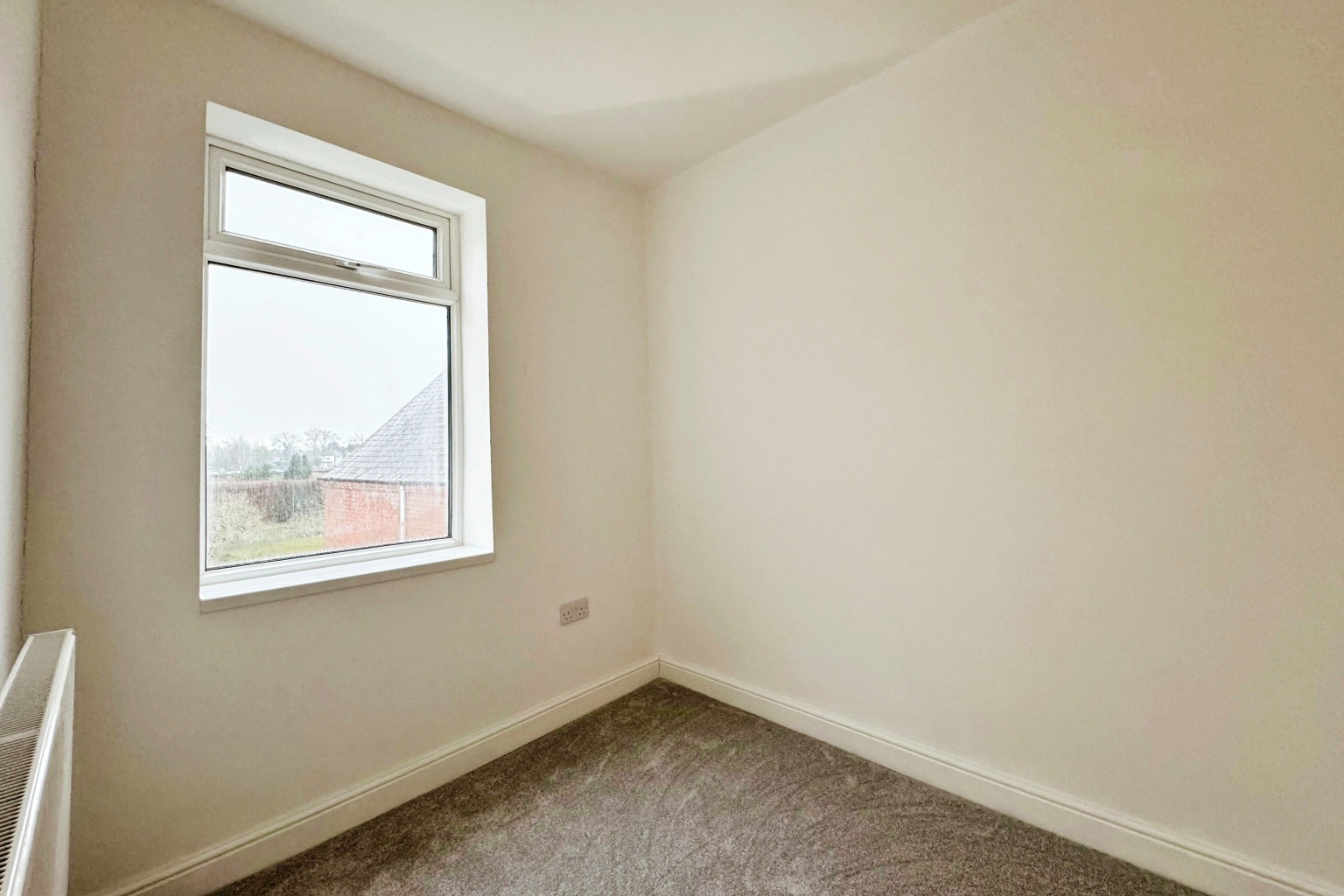 2 bed detached house for sale in The Hourne, Hessle  - Property Image 8