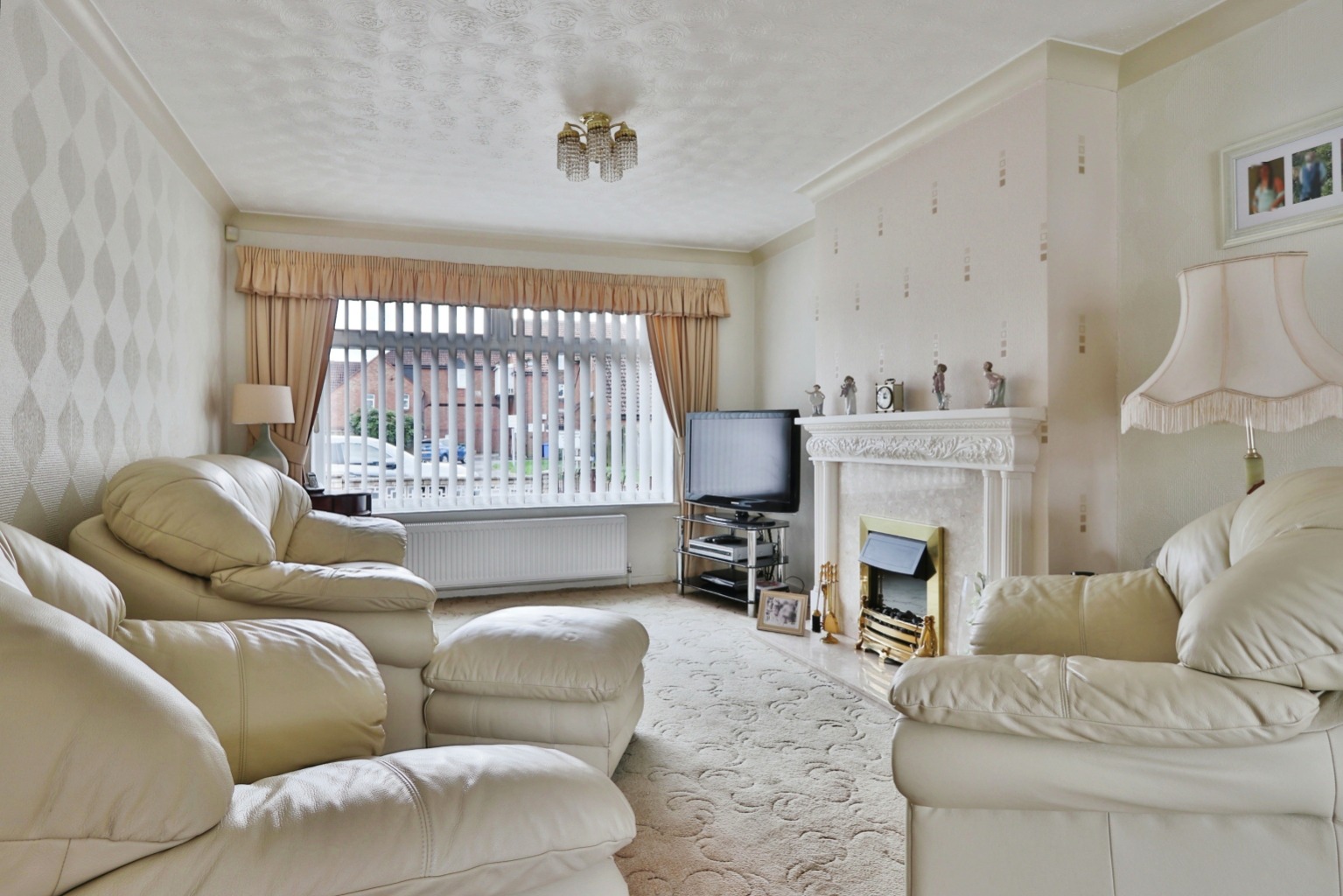 2 bed semi-detached bungalow for sale in Kelston Drive, Hessle  - Property Image 5